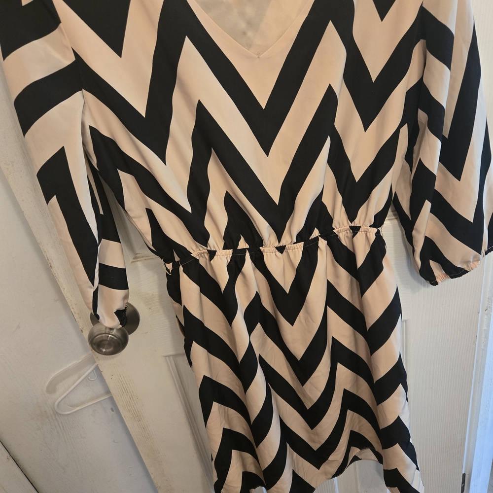 Gianni Bini Black and Cream Chevron Dress